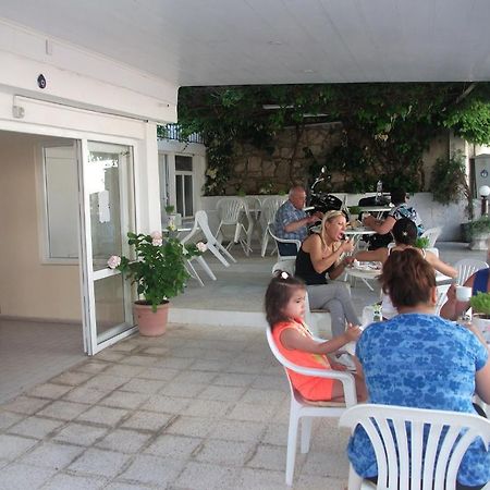 Tug Hotel Kuşadası Buitenkant foto