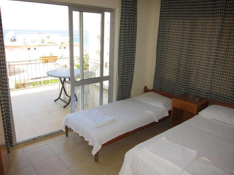 Tug Hotel Kuşadası Buitenkant foto